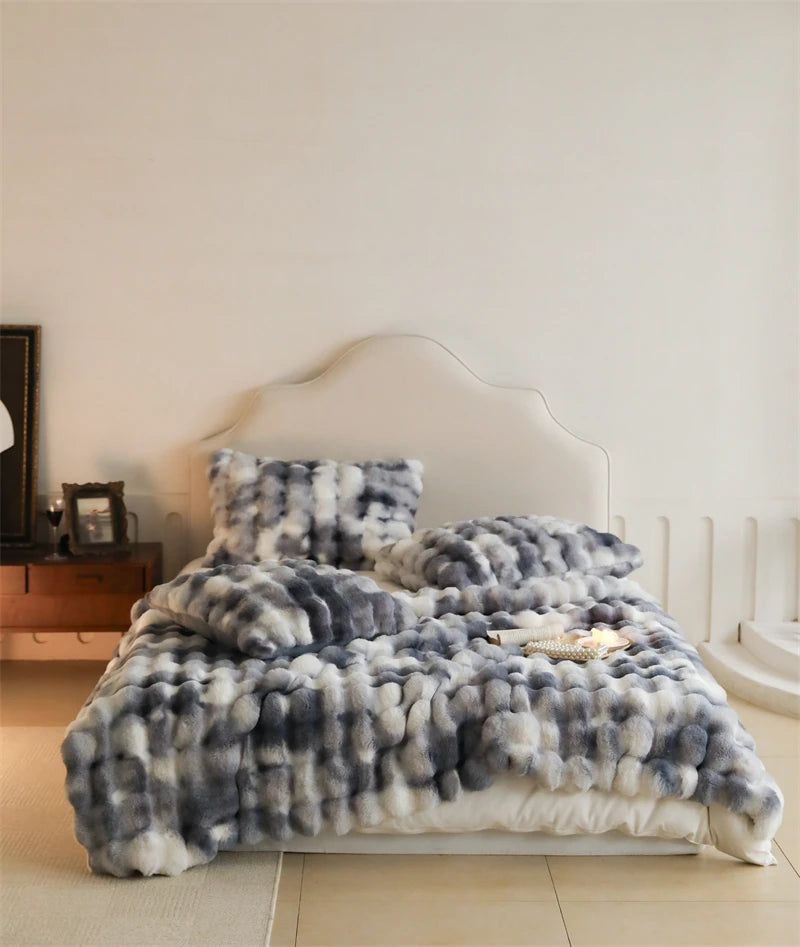 Modesa Faux Fur Blanket