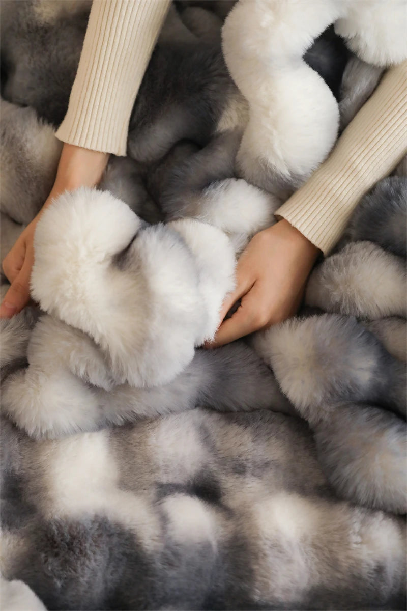 Modesa Faux Fur Blanket