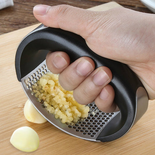 garlic press tool